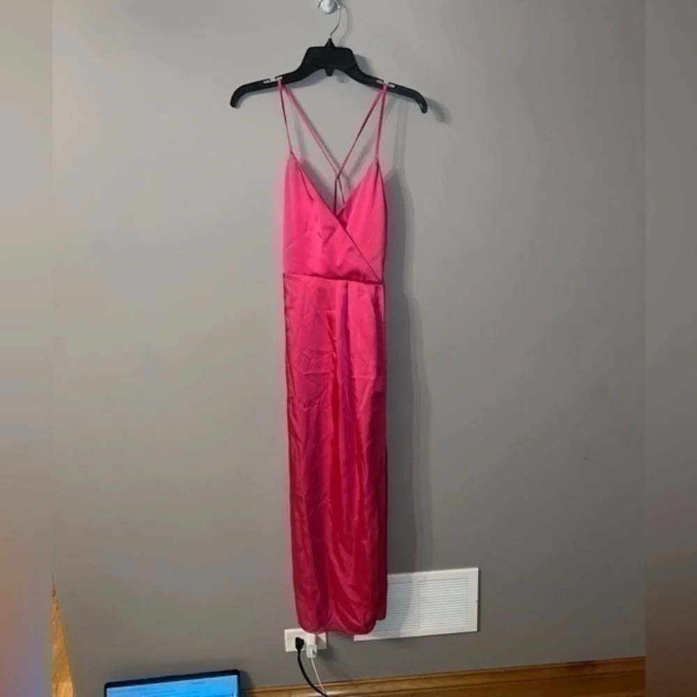 hot pink dress zara FLOWY CUT OUT - Fuchsia STRAPPY MIDI DRESS ZARA. Short pink dress T.xs